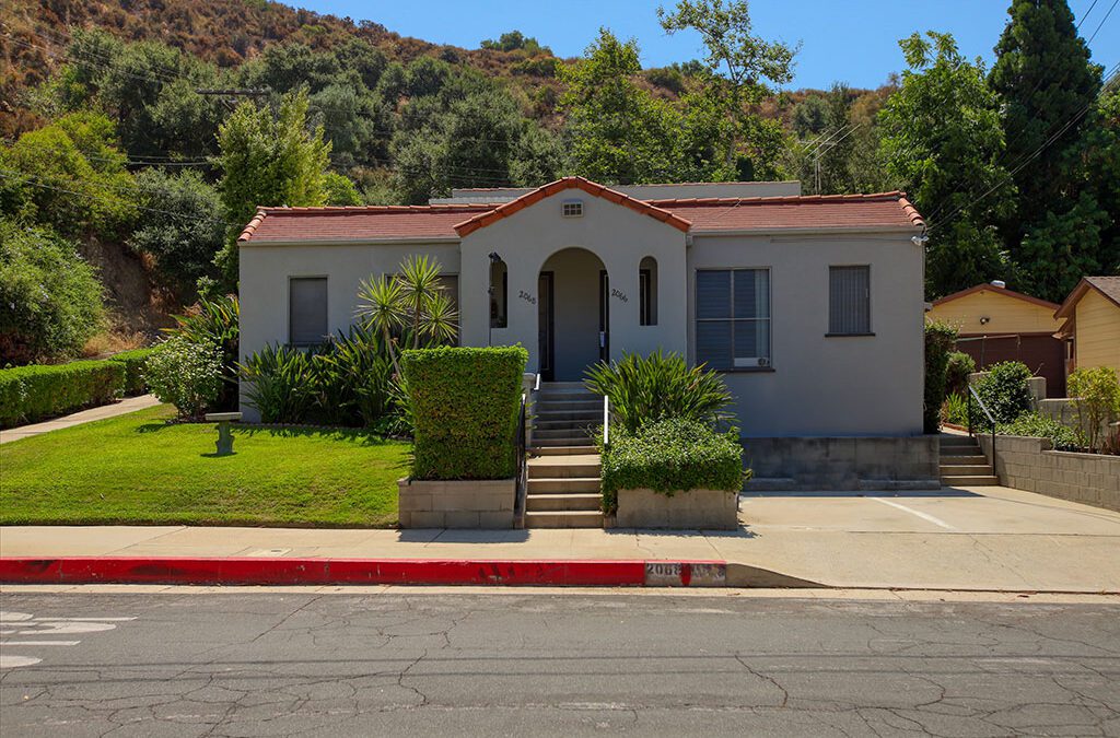 2066 – 2068 Eleanore Drive
