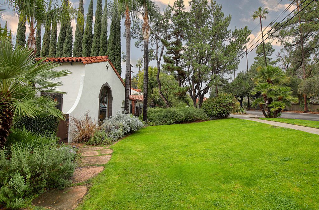 1636 W. Mountain Street
