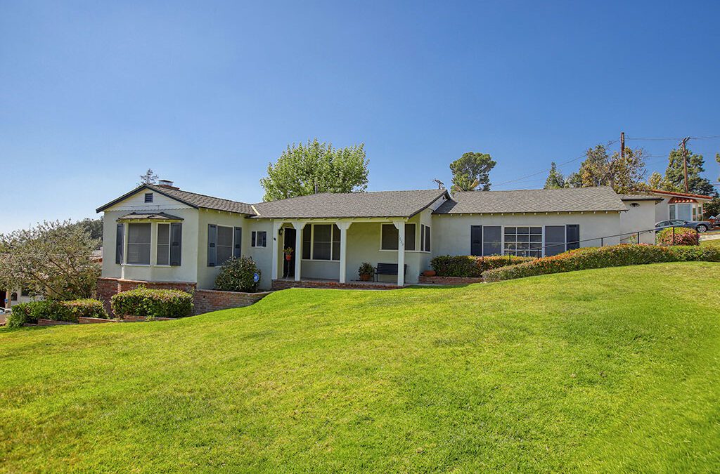 1639 Thompson Avenue