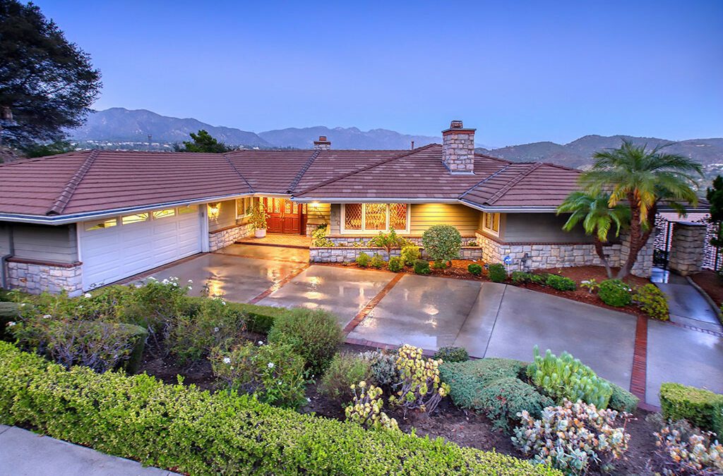 3360 Country Club Drive